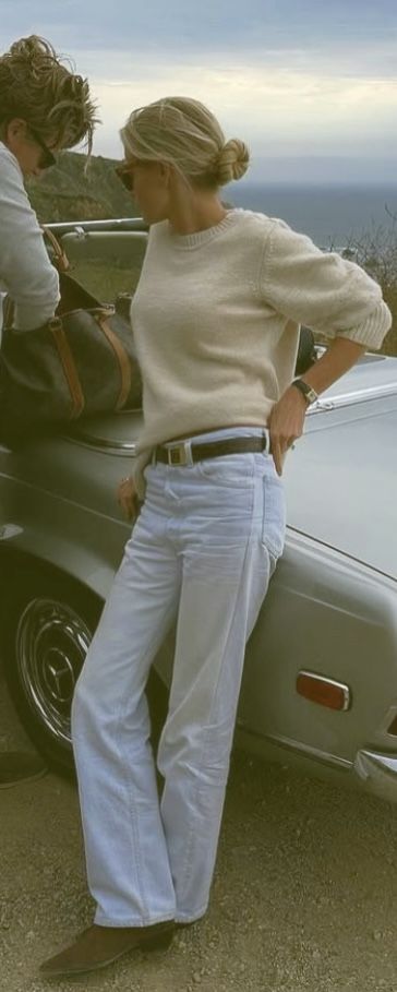 how to dress elegant casual with stylish women’s tops